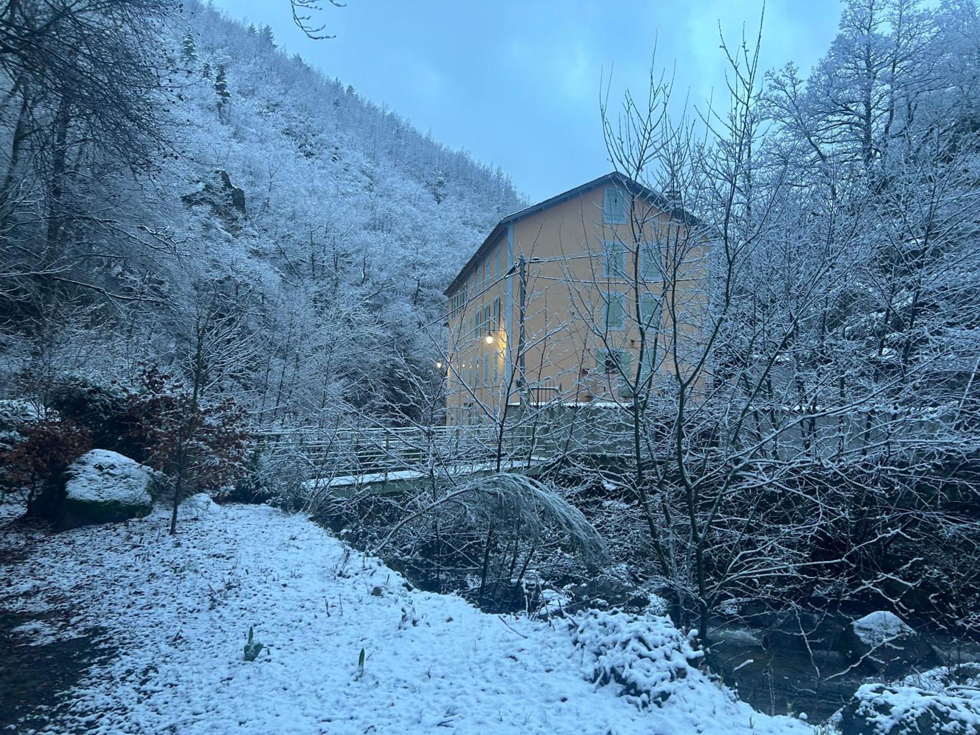 Notre-Dame D'Escouloubre Sources D'Eaux Chaudes Privees Et Sauna Extérieur photo